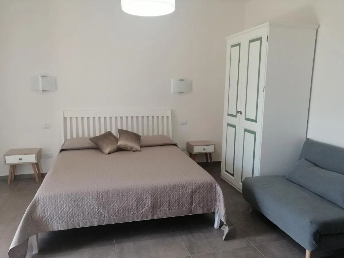 Bed and Breakfast Maison Kaina Όλμπια