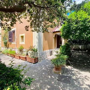 los-mochileros-hostel.hotels-amalfi.com/