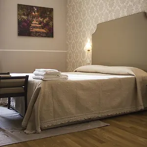 hotel-navy.it-tuscanyhotel.com/